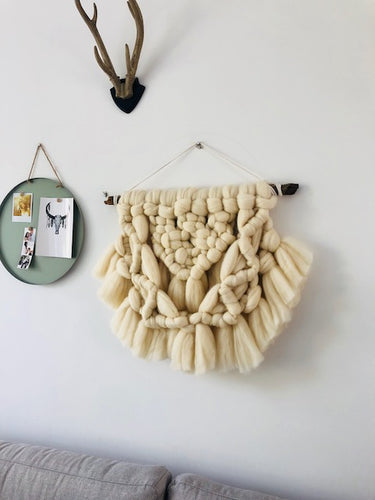Noma macramé wandhanger ecru wol
